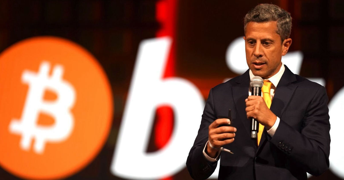 Saifedean Ammous giving a keynote address